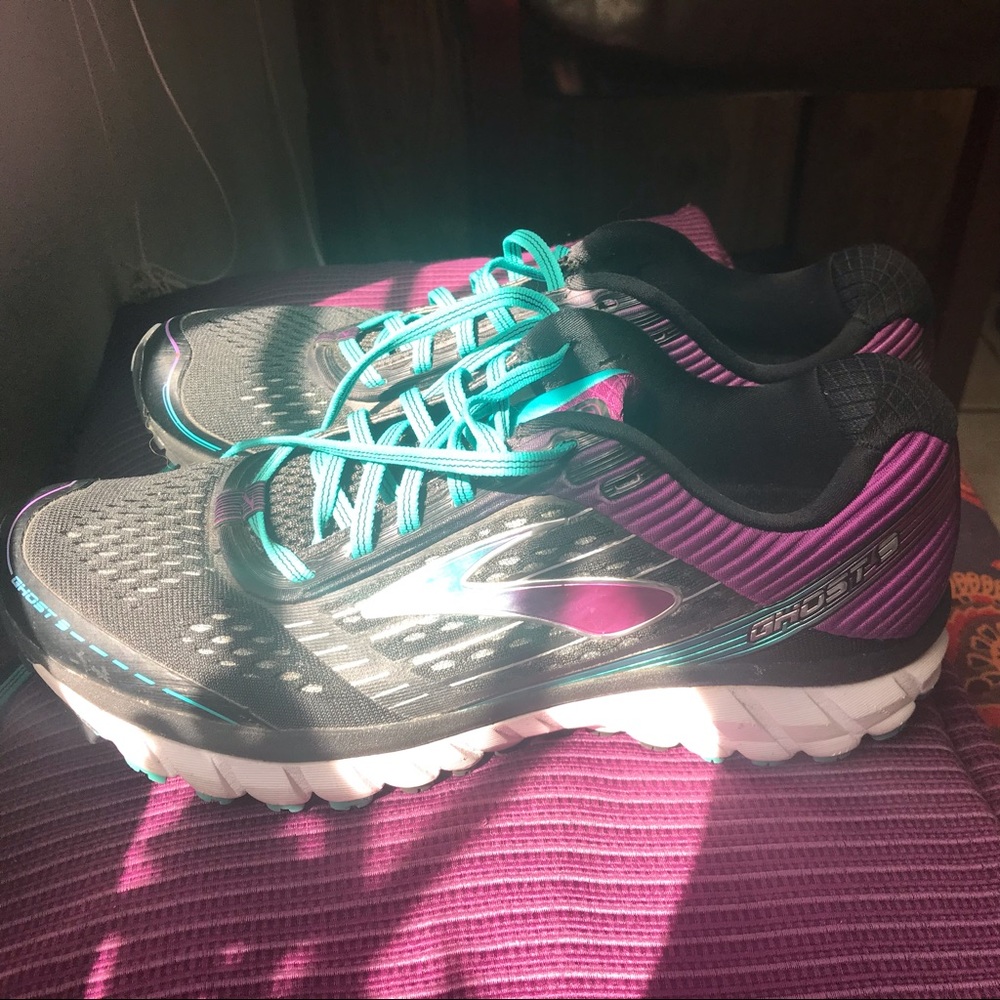 Brooks Sneakers